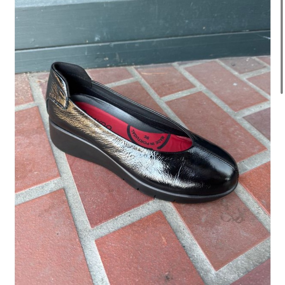 SAYDO SONIA BLACK PLUSH SLIP-ON SHOE (WOMEN'S) Size 41(US10.5) - Picture 4 of 7